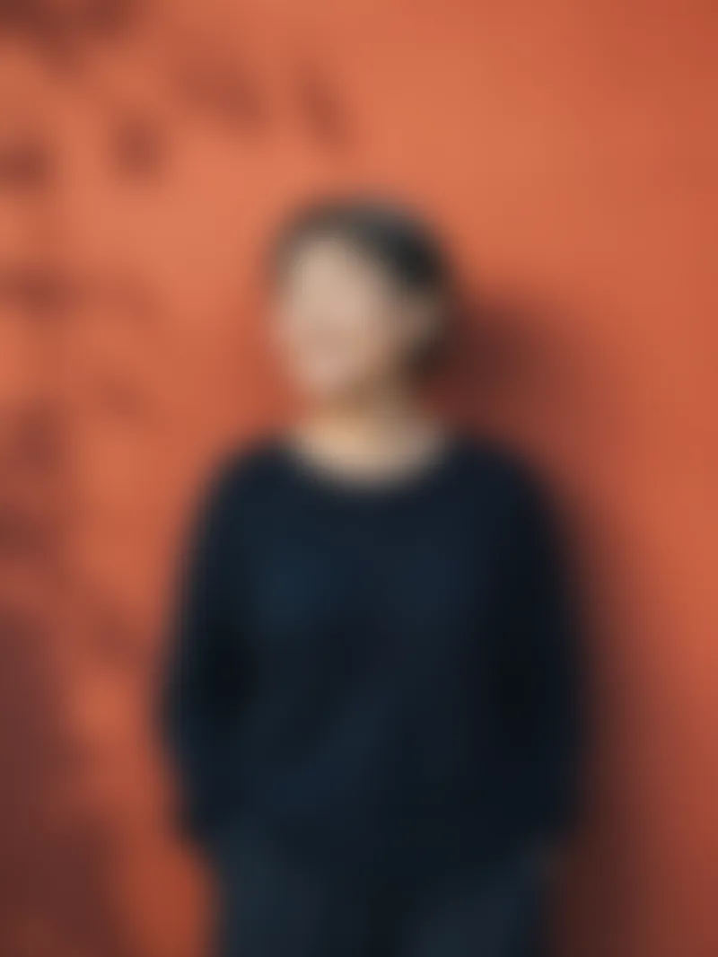 Blurred illustrative portrait, does not depict Olivier L.